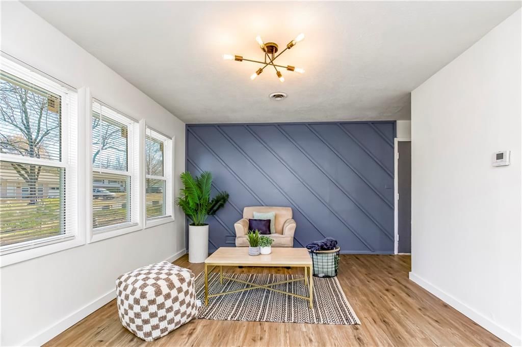 10802 Ewing Avenue — photo 11