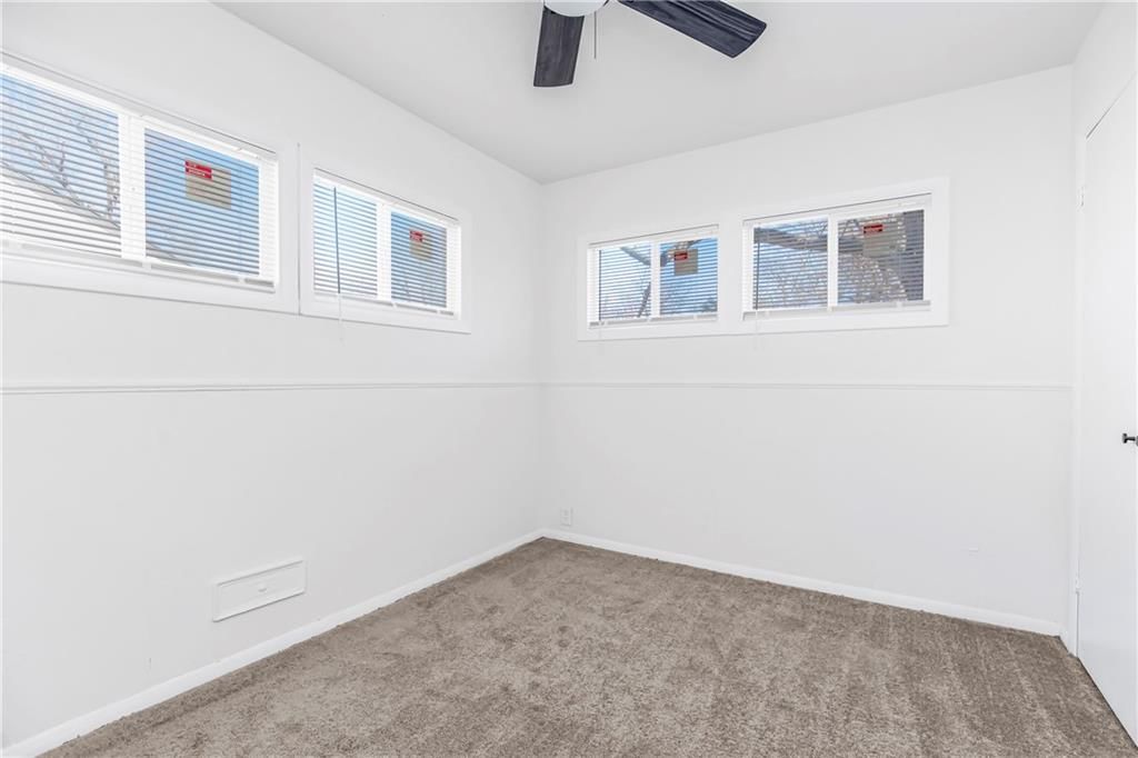 10802 Ewing Avenue — photo 20