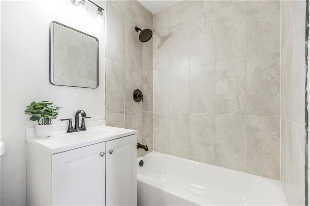 10802 Ewing Avenue — photo 22
