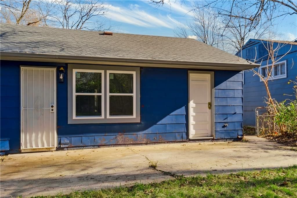 10802 Ewing Avenue — photo 30