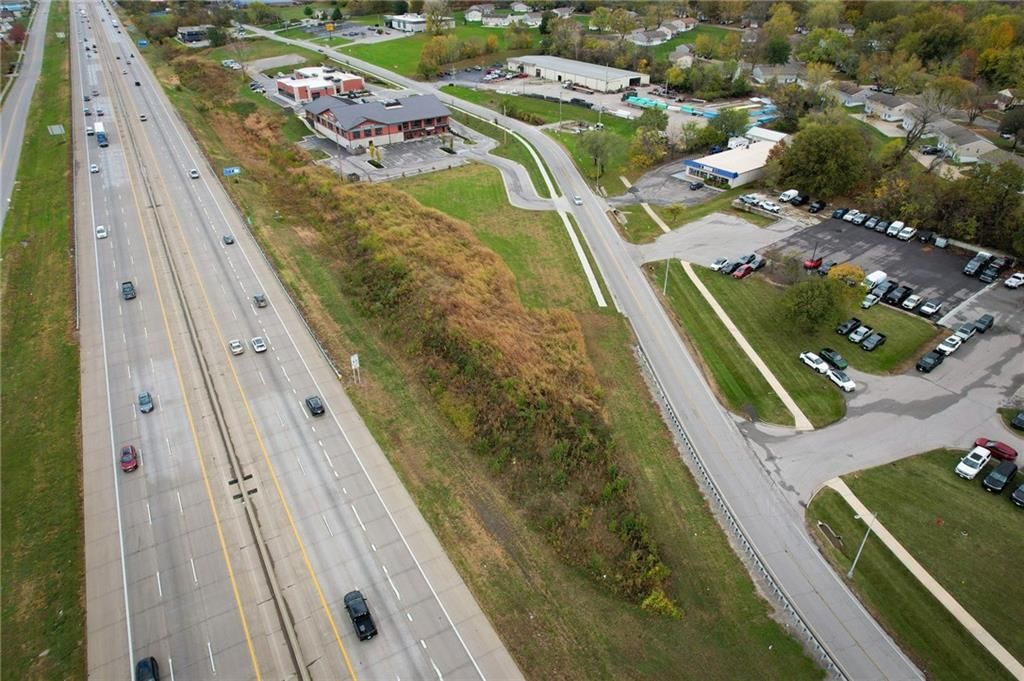 2701 NW South Outer Road — photo 9