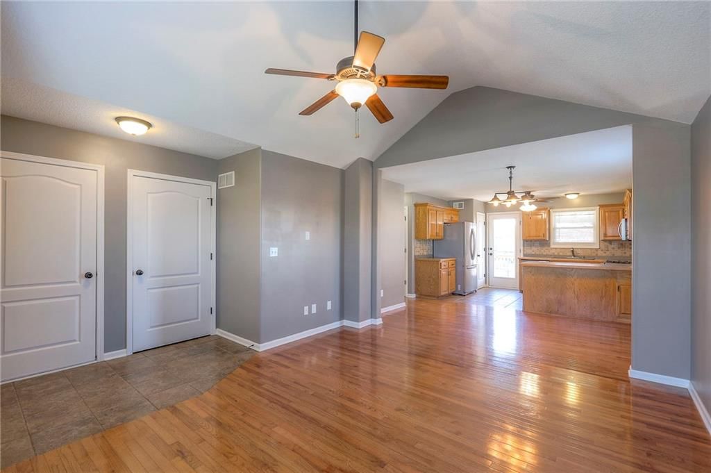 729 SW Tisha Lane — photo 6