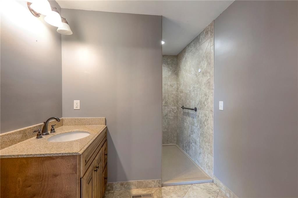 729 SW Tisha Lane — photo 20