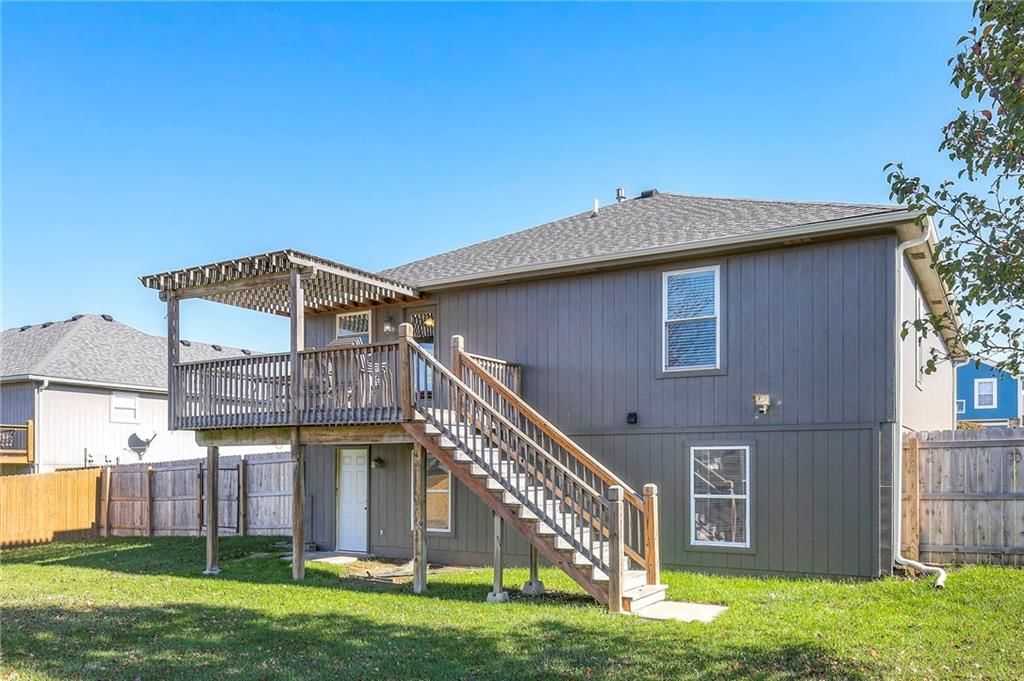 729 SW Tisha Lane — photo 33