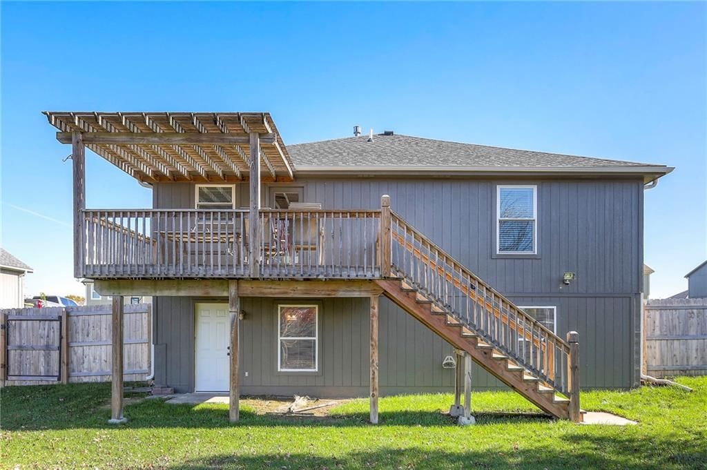 729 SW Tisha Lane — photo 34