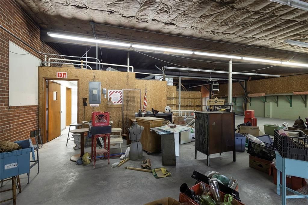 116 W 19TH Street — photo 17