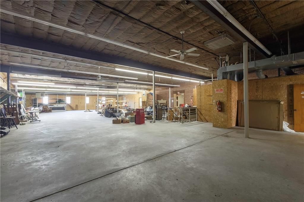 116 W 19TH Street — photo 19