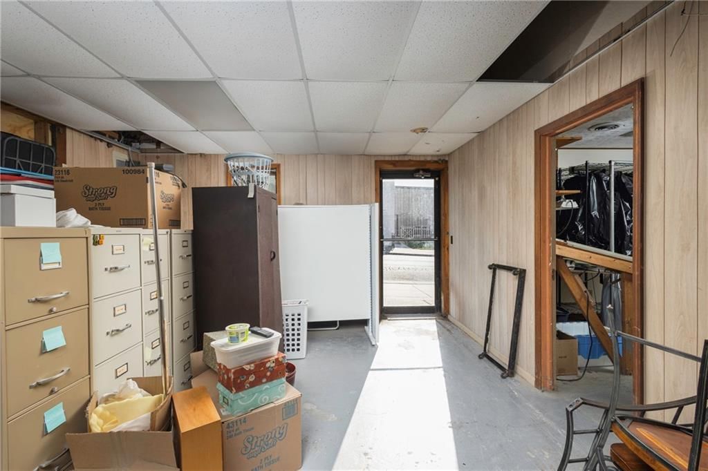 116 W 19TH Street — photo 24