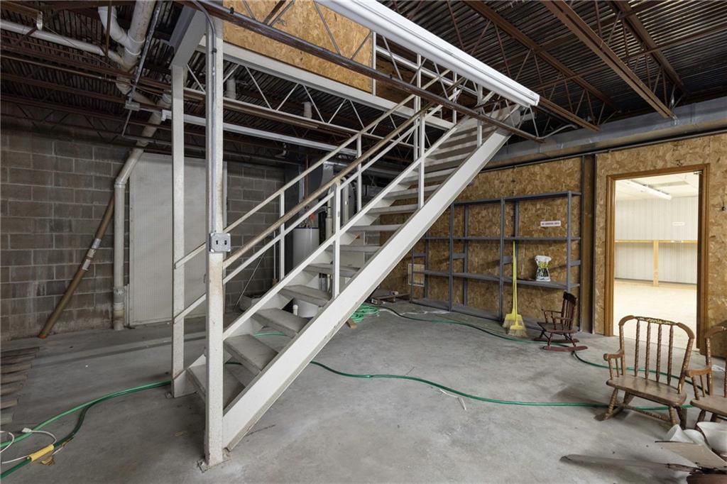116 W 19TH Street — photo 39