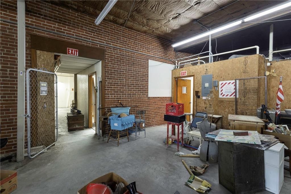 116 W 19TH Street — photo 49