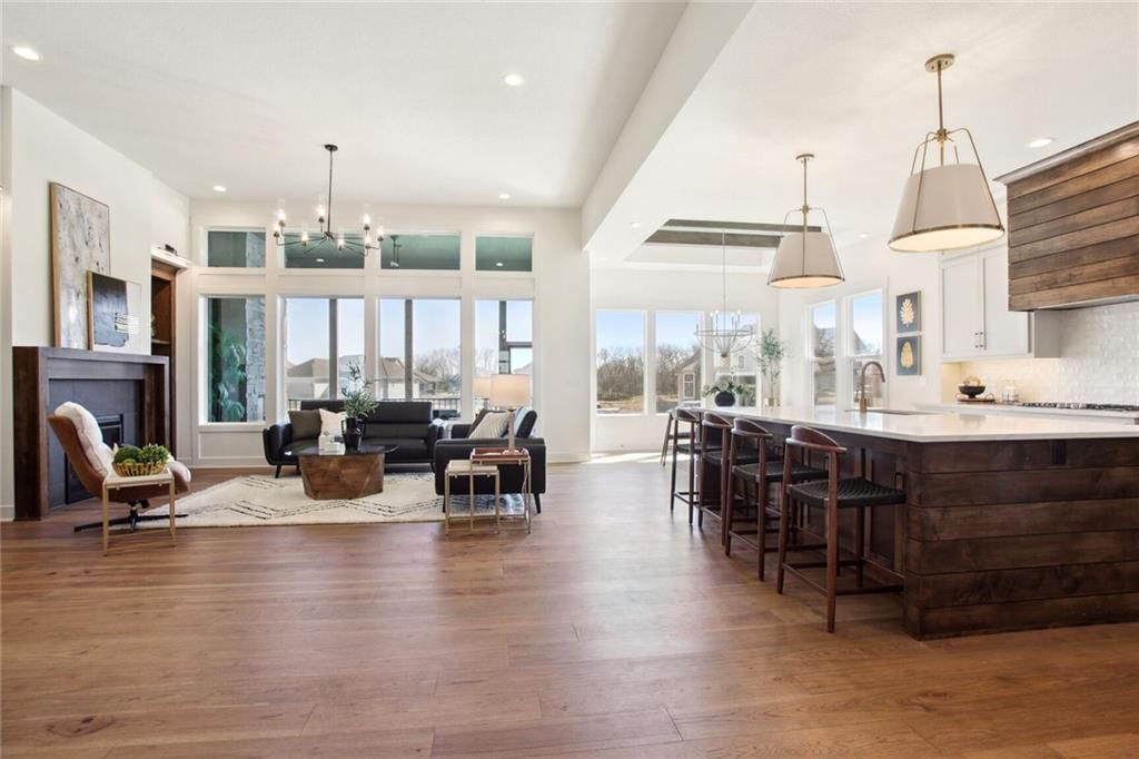 5824 NW Black Oak Court — photo 5