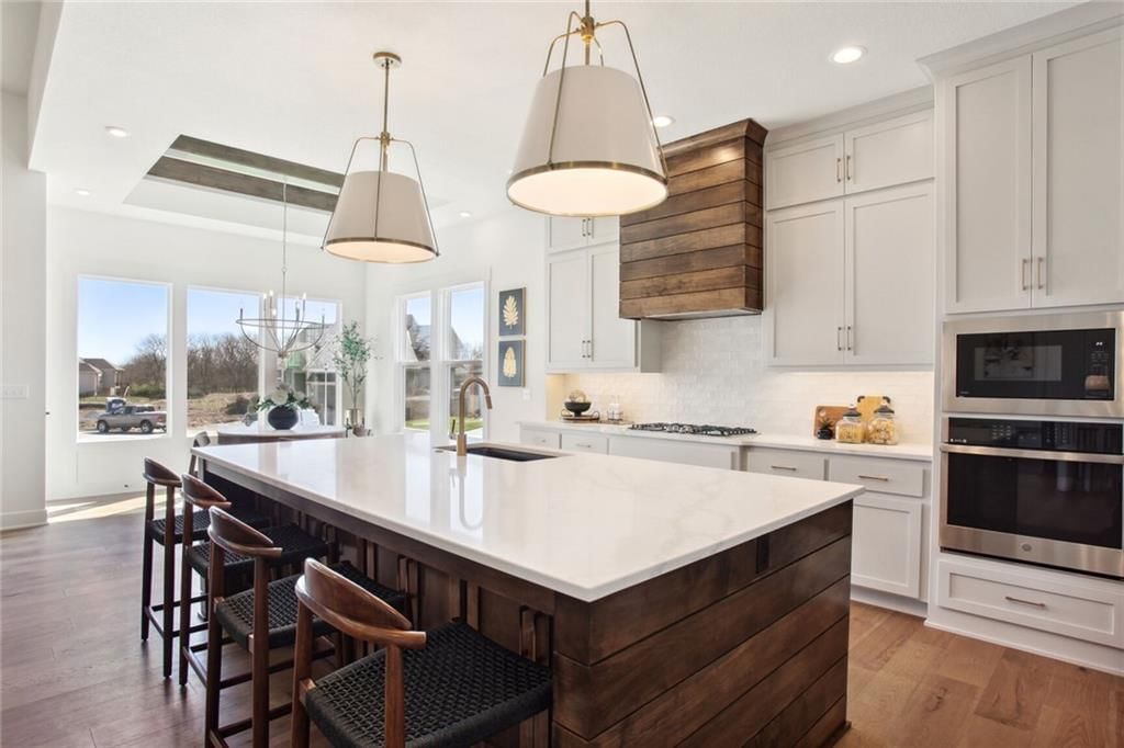 5824 NW Black Oak Court — photo 9