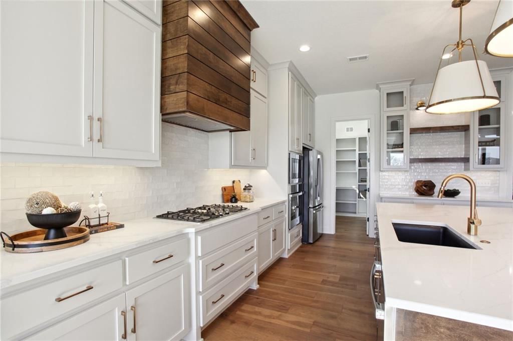 5824 NW Black Oak Court — photo 11