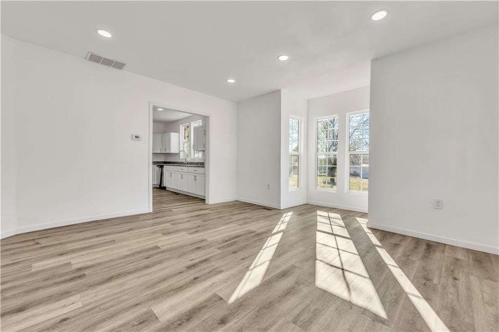 306 N Olive Street — photo 8
