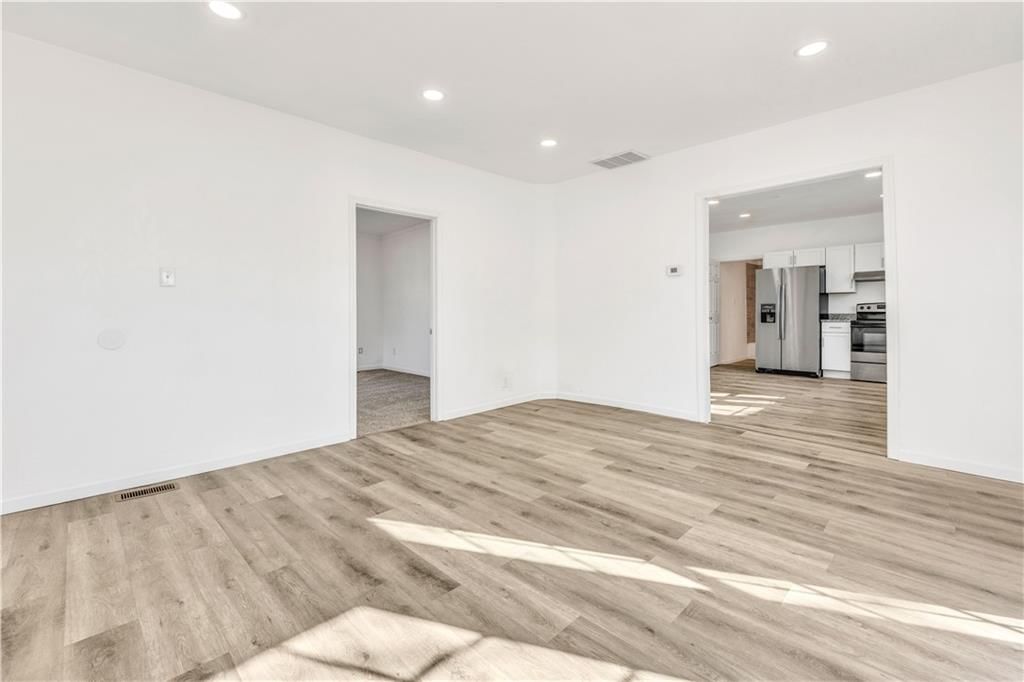 306 N Olive Street — photo 10