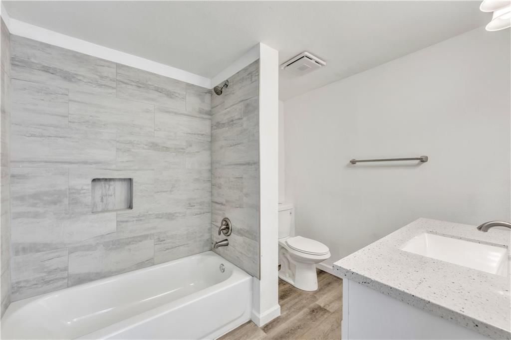 306 N Olive Street — photo 29