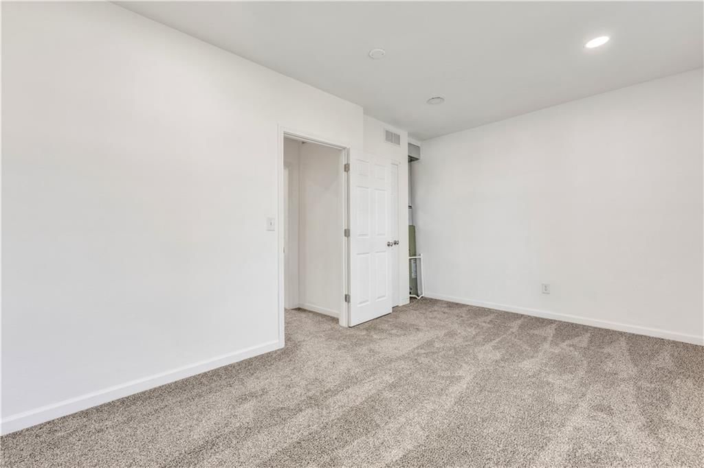 306 N Olive Street — photo 35