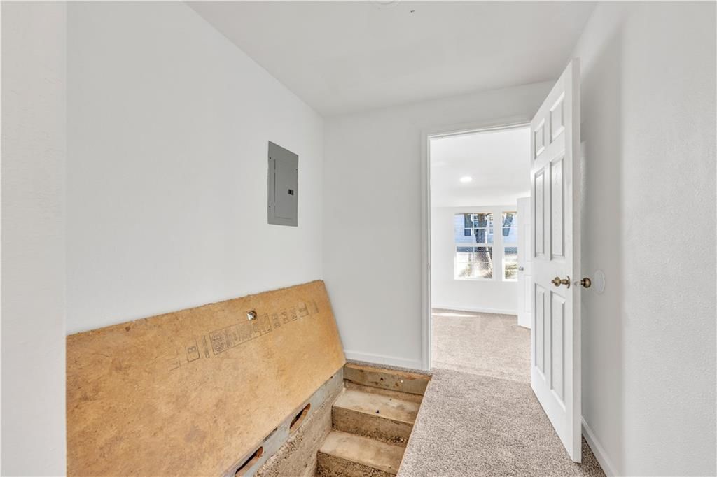306 N Olive Street — photo 40
