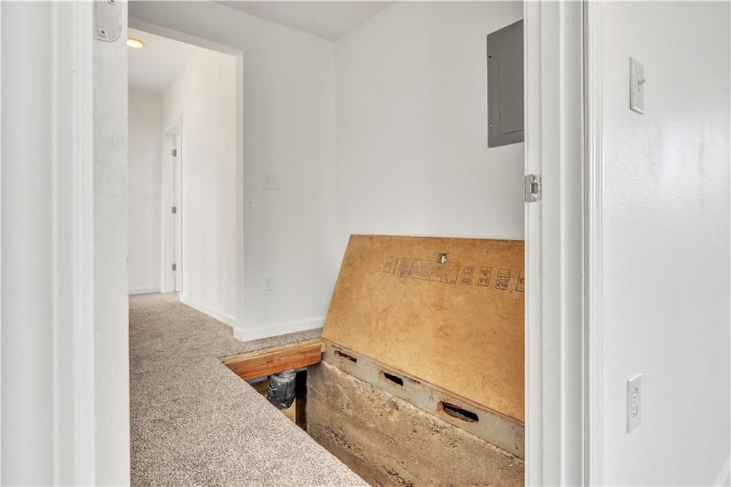 306 N Olive Street — photo 41