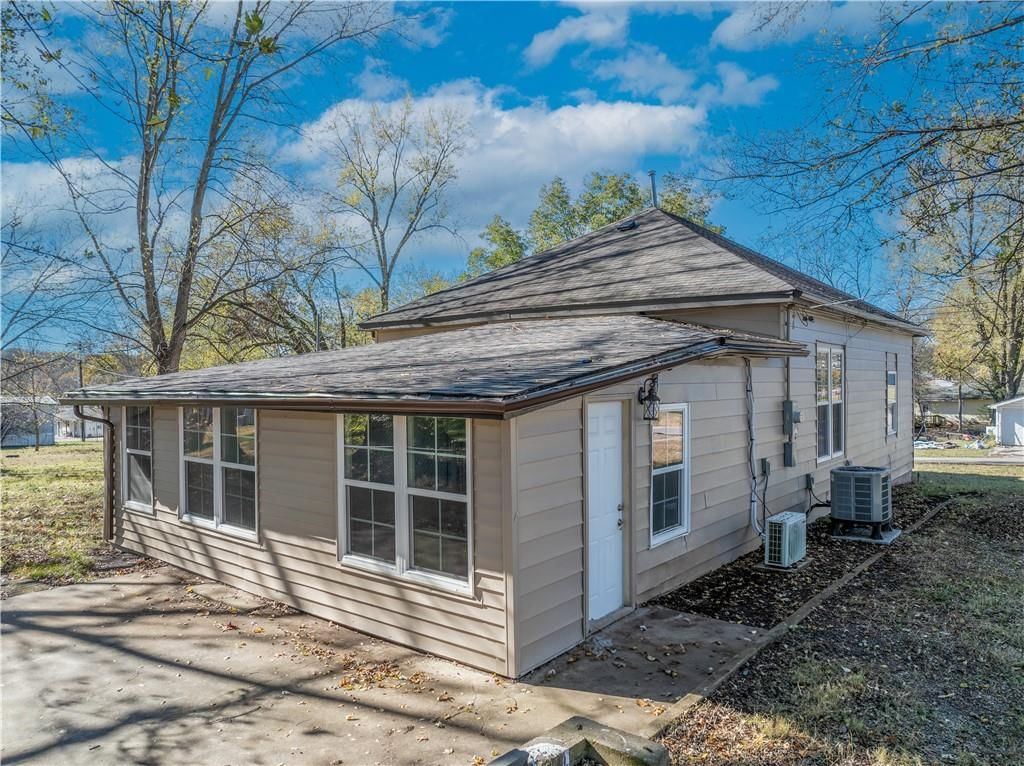 306 N Olive Street — photo 70