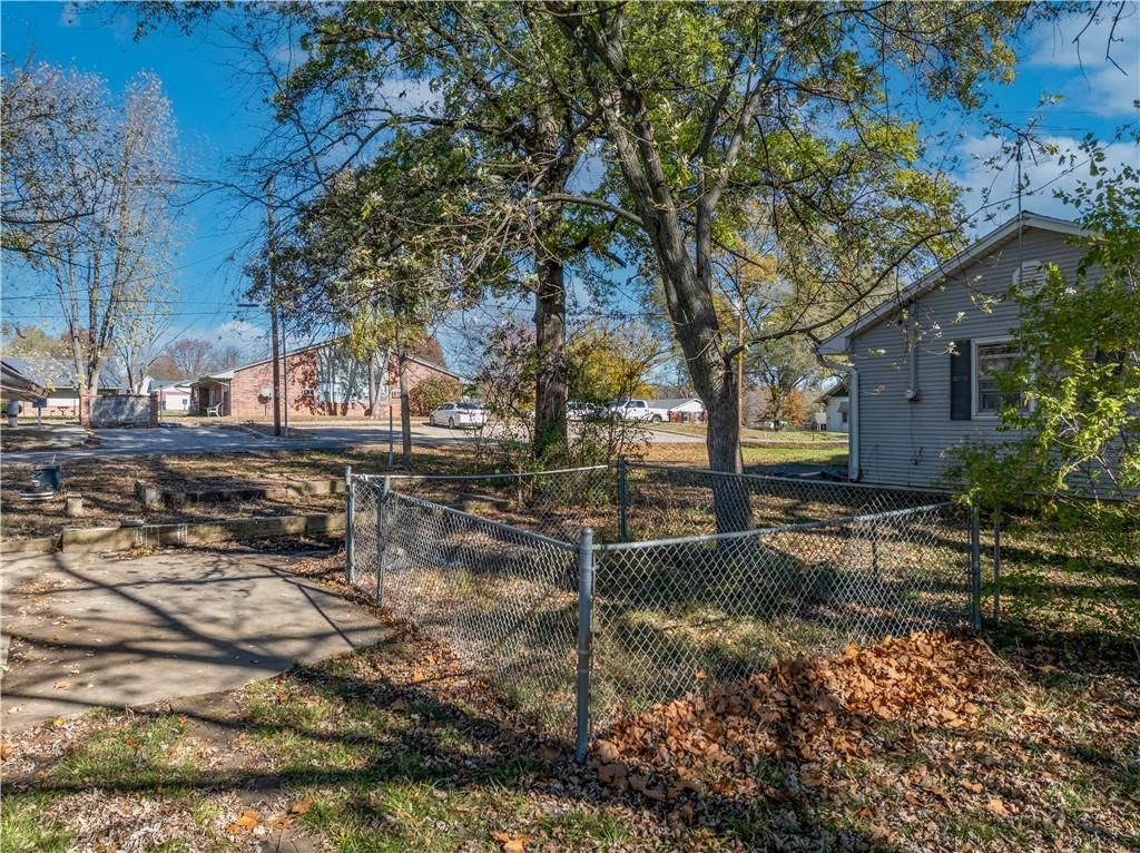 306 N Olive Street — photo 81
