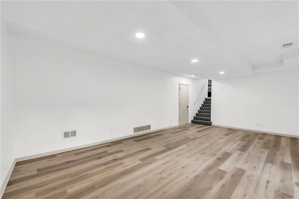 120 Brookridge Street — photo 15