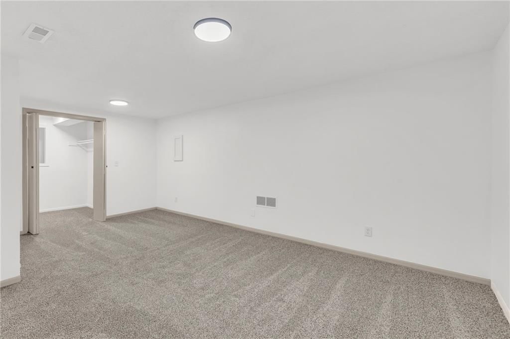 120 Brookridge Street — photo 26