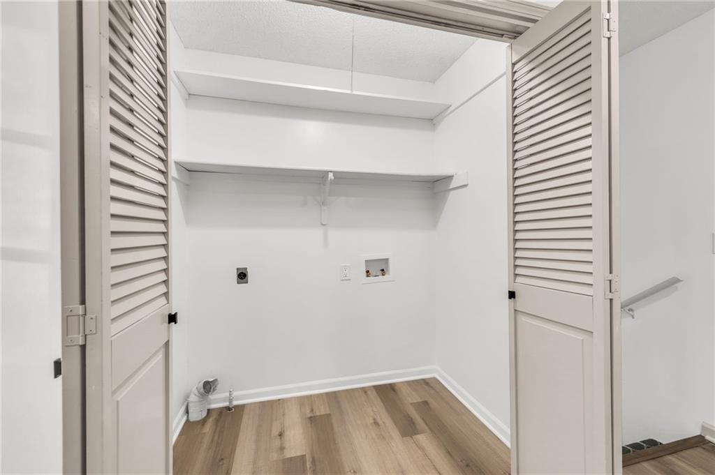 120 Brookridge Street — photo 30