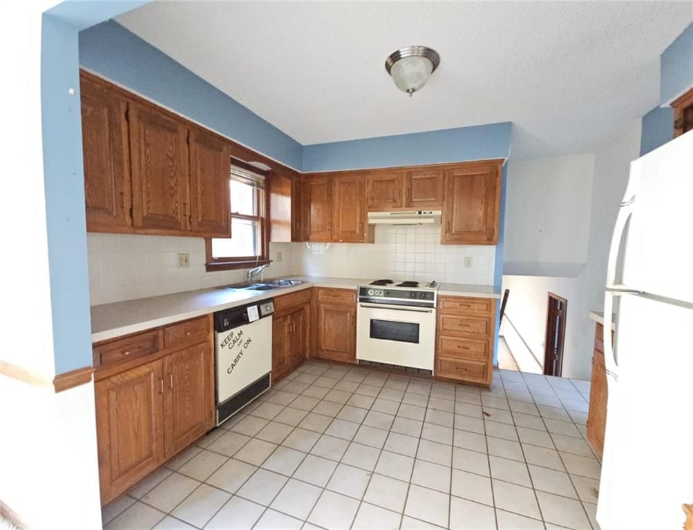 11208 Lowell Avenue — photo 9