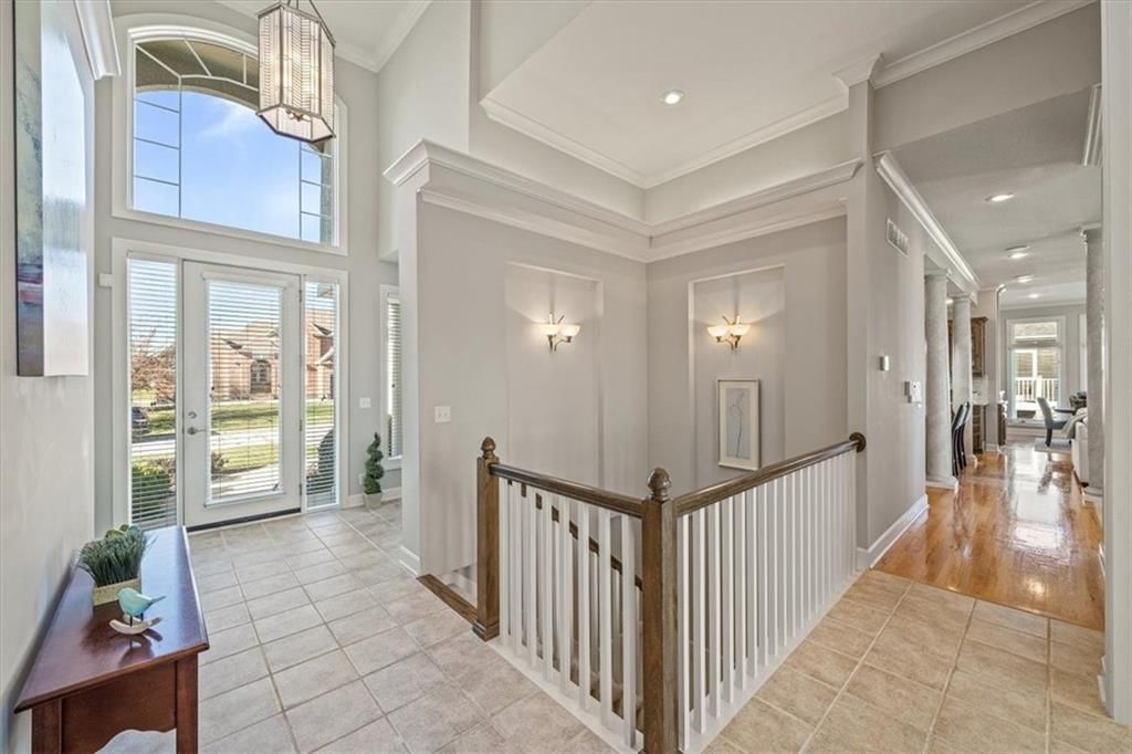 812 SW Lake Pines Drive — photo 6