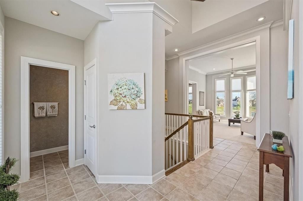 812 SW Lake Pines Drive — photo 8