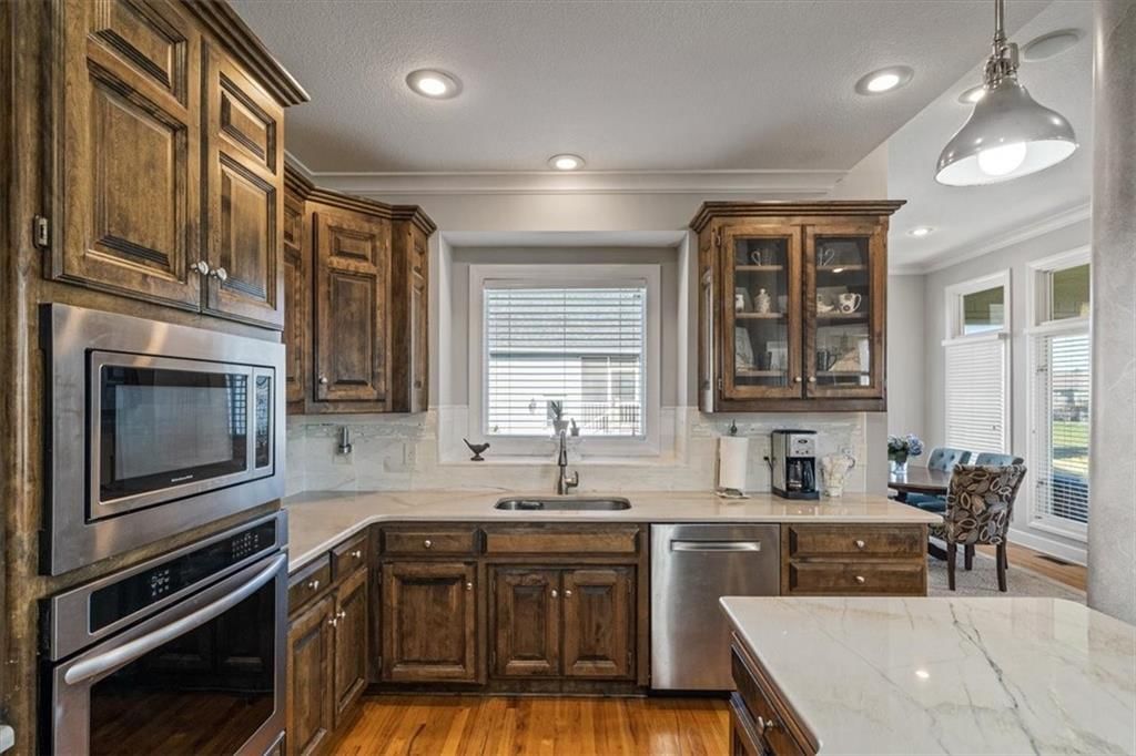 812 SW Lake Pines Drive — photo 19