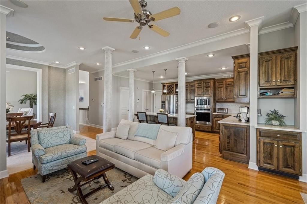 812 SW Lake Pines Drive — photo 22