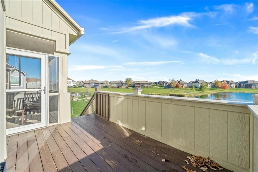 812 SW Lake Pines Drive — photo 54