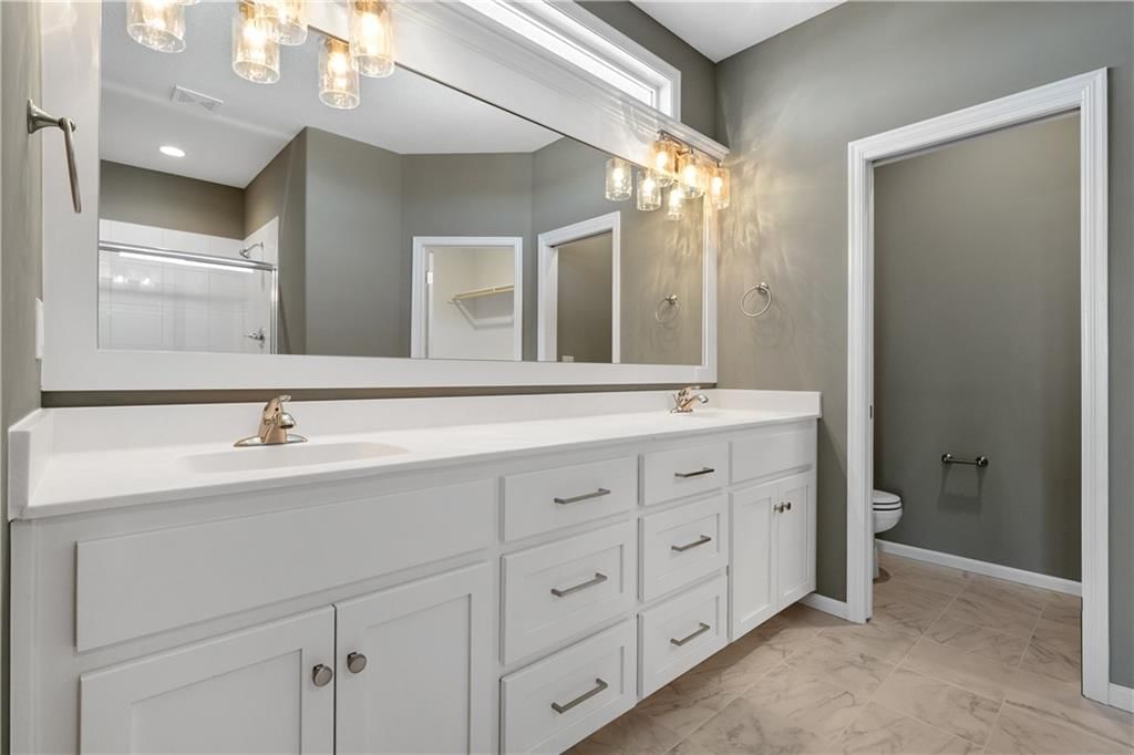 Photo 9 of 16 - 25381 W 148th Street