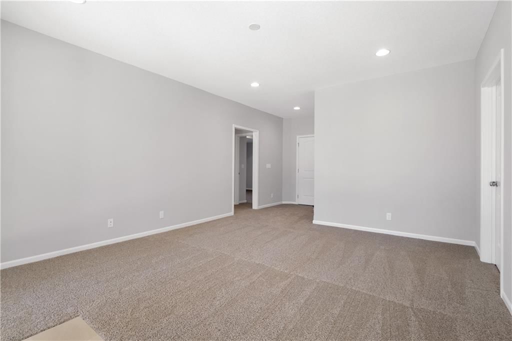 Photo 13 of 16 - 25381 W 148th Street