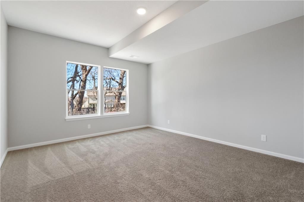 Photo 14 of 16 - 25381 W 148th Street