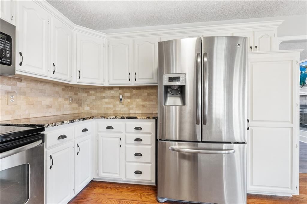 105 NE Madison Court — photo 12