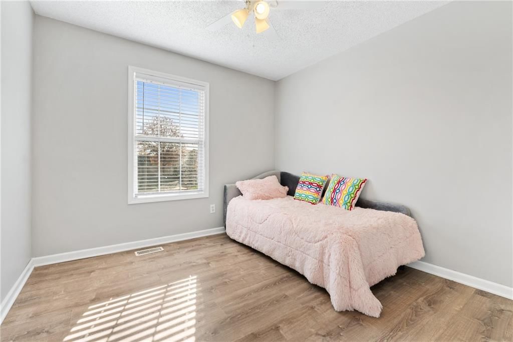 105 NE Madison Court — photo 24