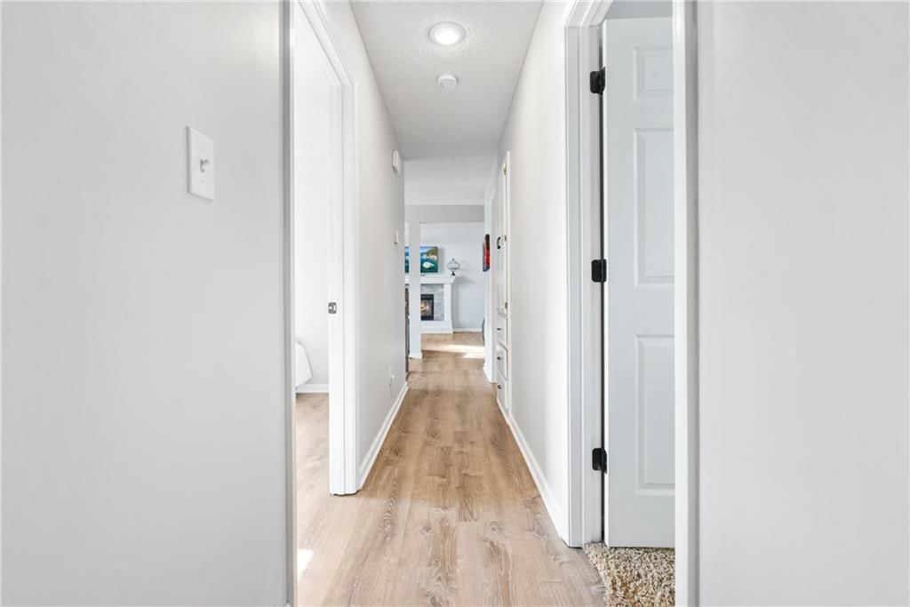 105 NE Madison Court — photo 26
