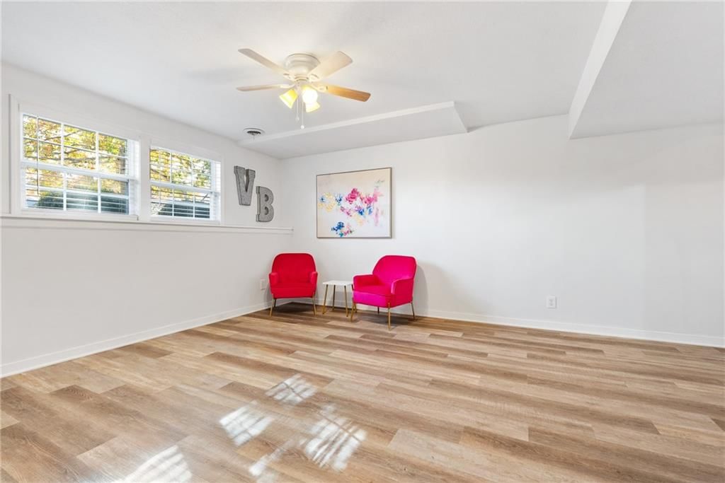 105 NE Madison Court — photo 28
