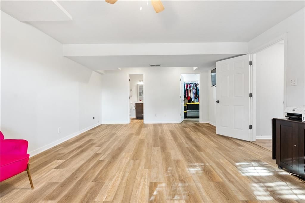 105 NE Madison Court — photo 30