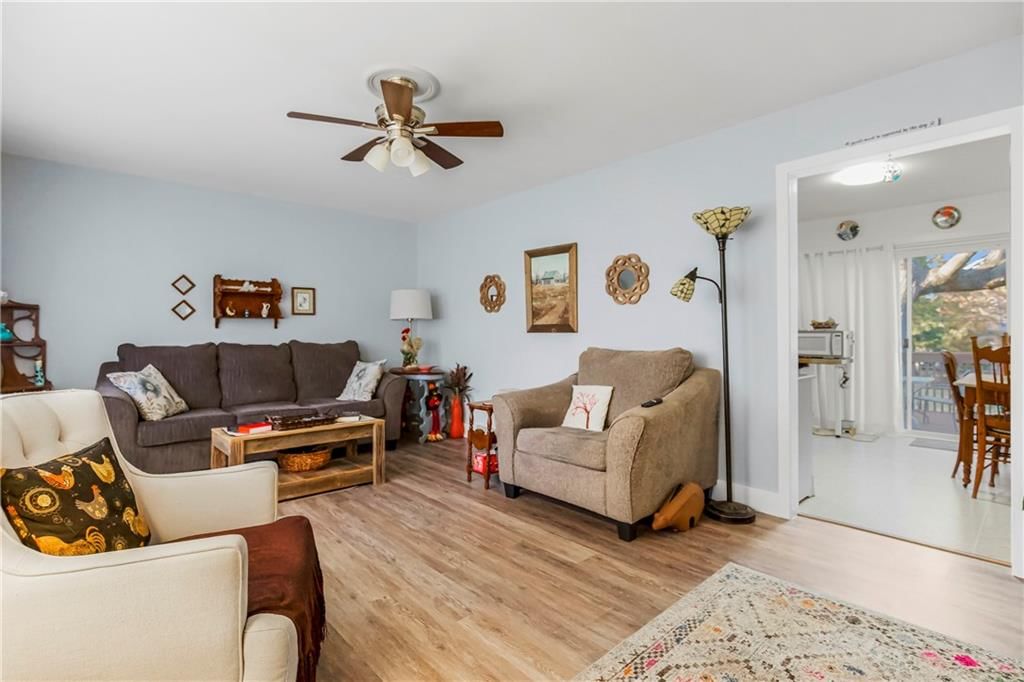 12404 E 53rd Terrace — photo 3