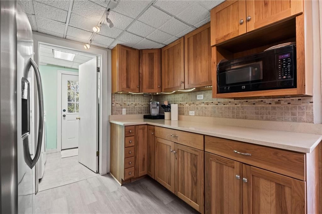 Photo 13 of 35 - 27977 W 311th Street