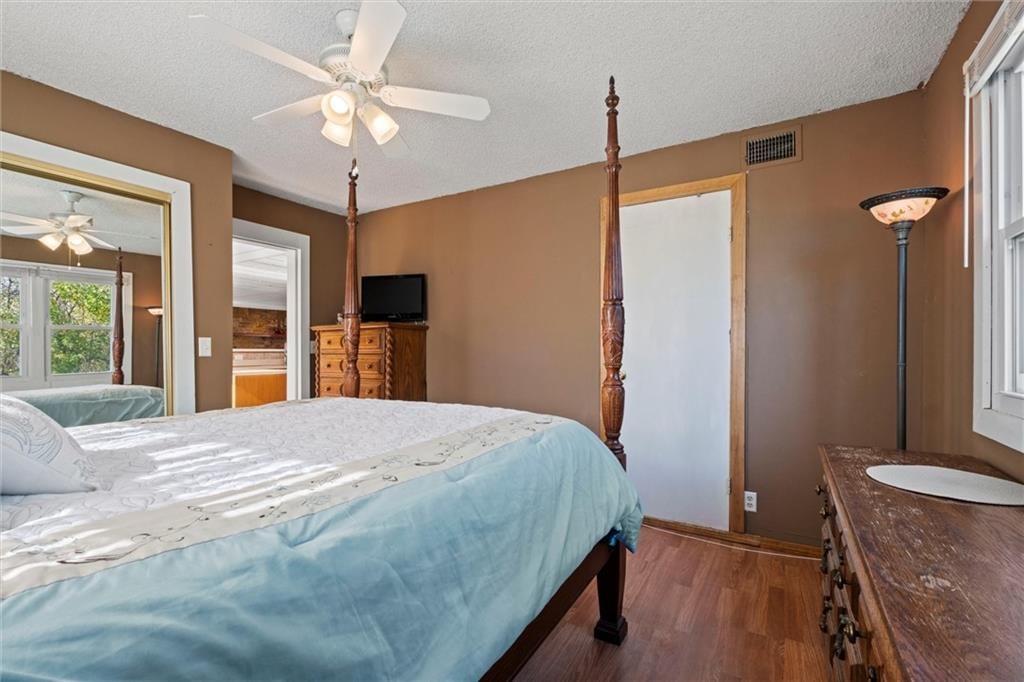 Photo 19 of 35 - 27977 W 311th Street