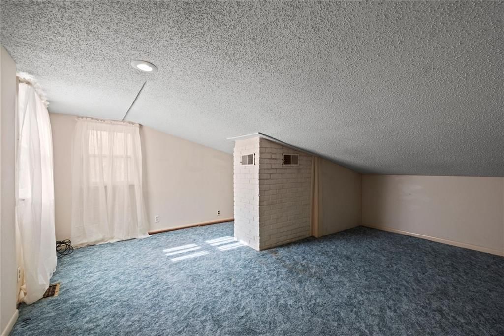 Photo 23 of 35 - 27977 W 311th Street