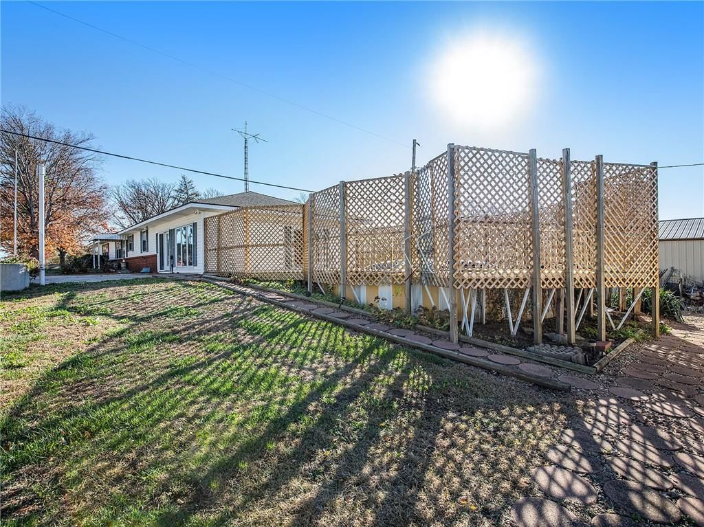307 N 2nd Street — photo 33