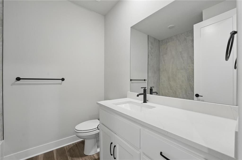 Photo 8 of 48 - 1617 Grayhawk Drive