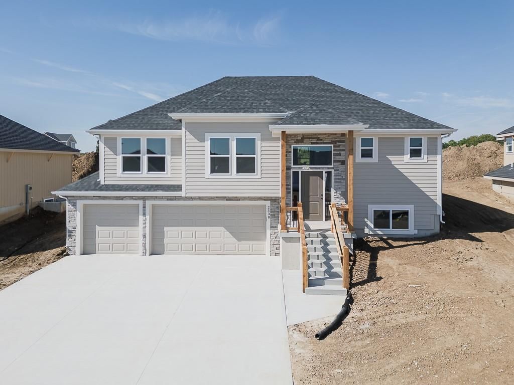 2538 N 111th Court, Kansas City, KS