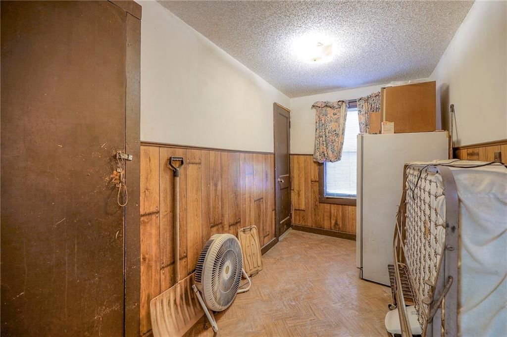 2225 Jackson Avenue — photo 9